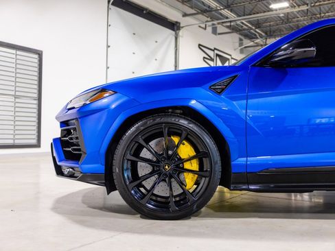 Used 2022 Lamborghini Urus image 18