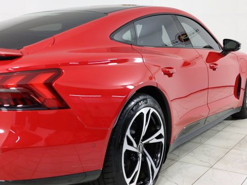 Used 2022 Audi e-tron GT Prestige image 44