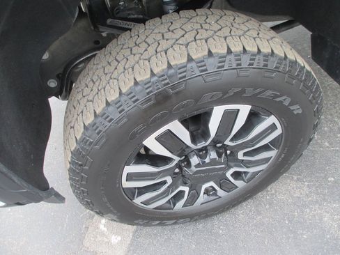 Certified 2024 GMC Sierra 3500 Denali Ultimate image 13