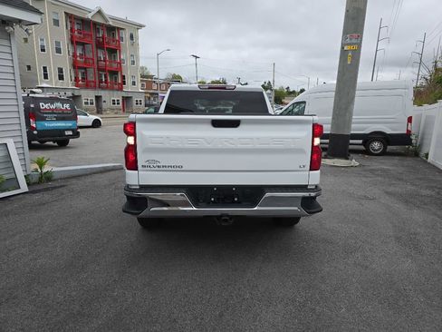 Used 2024 Chevrolet Silverado 1500 LT AWD/4WD image 7