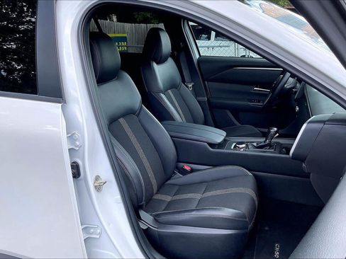 Used 2025 MAZDA CX-50 AWD 2.5 S w/ Preferred Package image 7