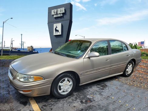 Used 2001 Buick Le Sabre Custom w/ Luxury Pkg FWD image 1
