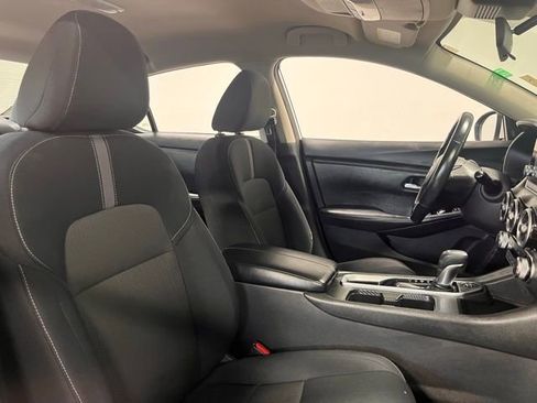 Used 2022 Nissan Sentra SV image 10