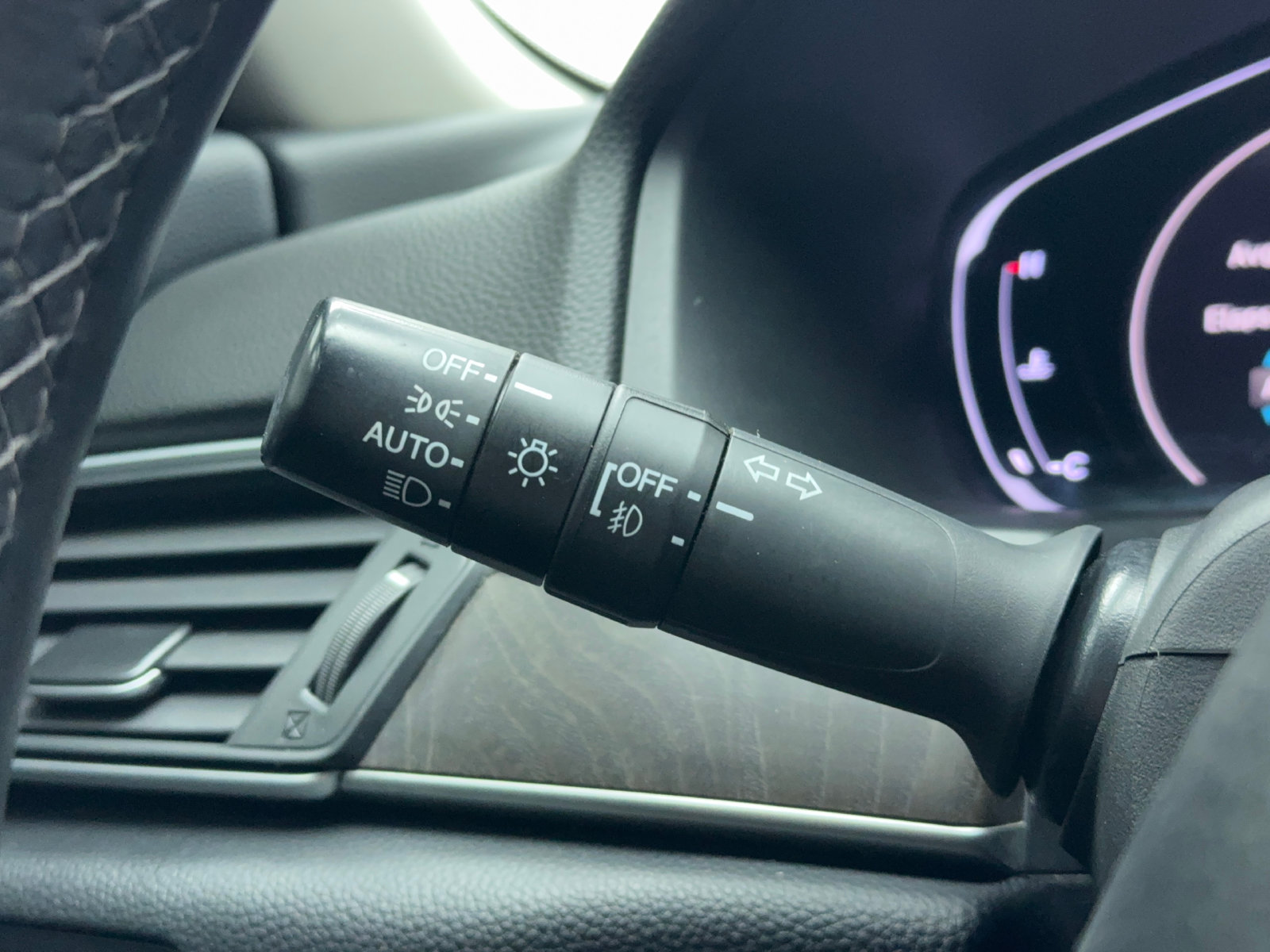 Used 2018 Honda Accord EX-L image 34