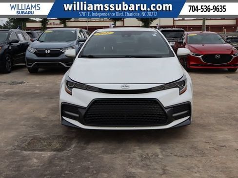 Used 2021 Toyota Corolla SE w/ SE Premium Package FWD image 2