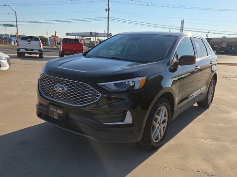 Used 2024 Ford Edge SEL image 2