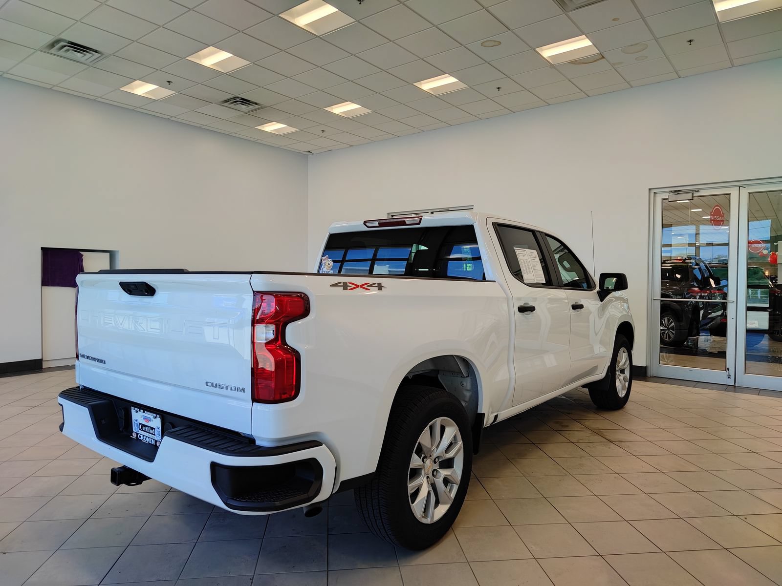 Used 2025 Chevrolet Silverado 1500 Custom AWD/4WD image 3