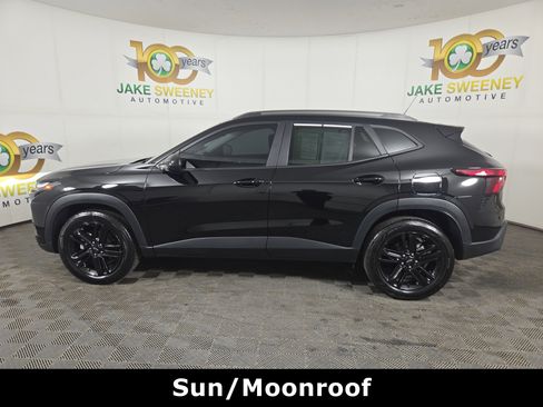 Certified 2024 Chevrolet Trax ACTIV w/ Sunroof Package FWD image 4
