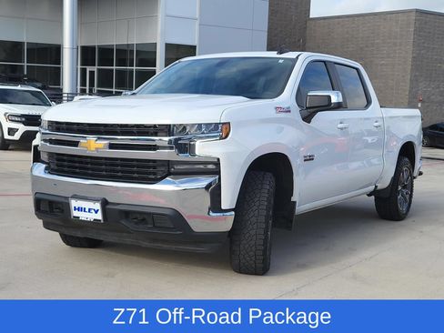 Used 2021 Chevrolet Silverado 1500 LT w/ Z71 Off-Road Package AWD/4WD image 2