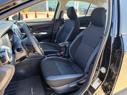 Used 2025 Nissan Versa SV FWD image 14