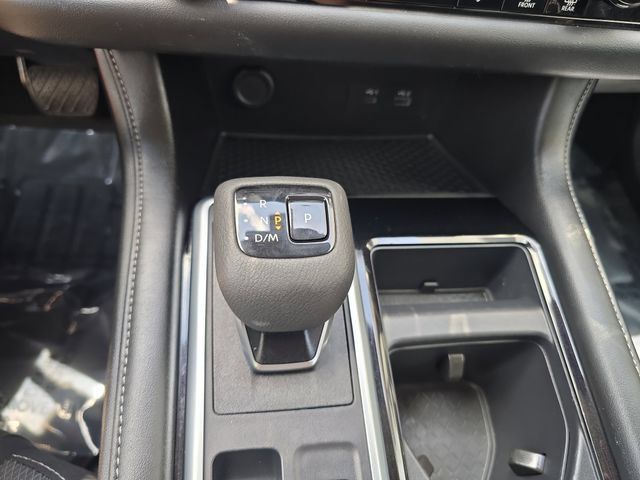 Used 2025 Nissan Pathfinder SV FWD image 23