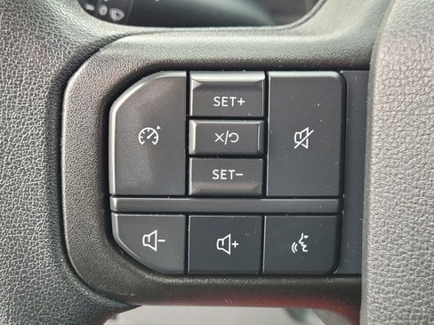 Used 2023 Ford F250 XLT w/ FX4 Off-Road Package AWD/4WD image 29