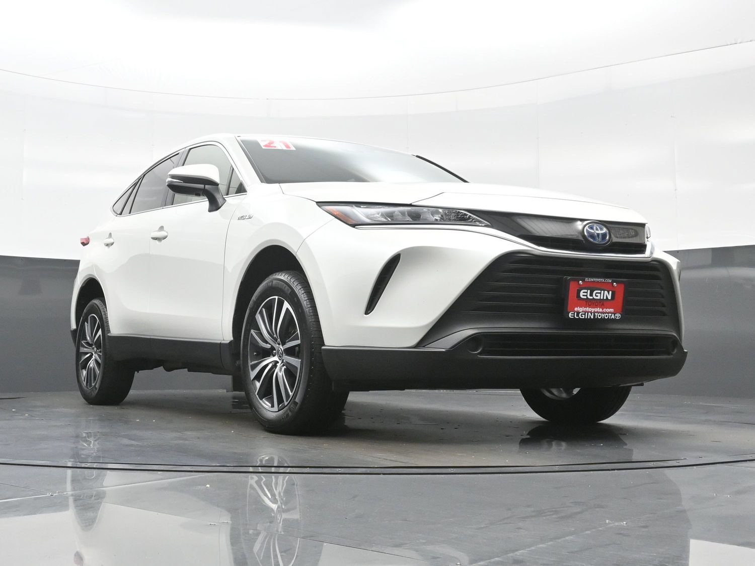 Used 2021 Toyota Venza LE AWD/4WD image 26