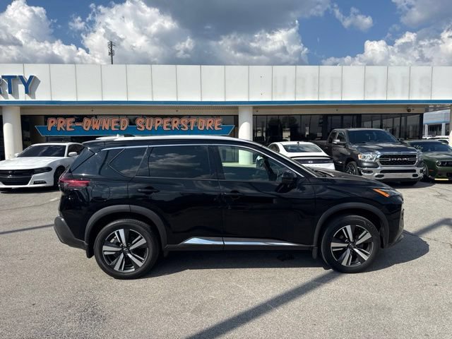 Used 2023 Nissan Rogue SL AWD/4WD image 2
