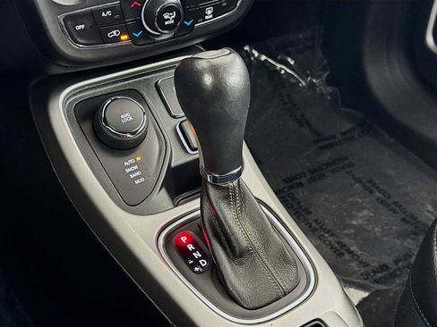 Used 2018 Jeep Compass Latitude w/ Popular Equipment Group image 17