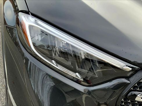Used 2026 Mercedes-Benz GLC 300 4MATIC image 17