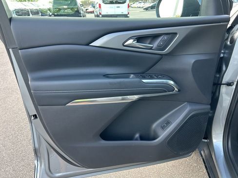 Used 2026 Chevrolet Traverse LT image 28