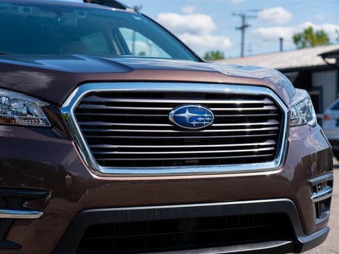 Used 2019 Subaru Ascent Premium w/ Popular Package #4 image 9