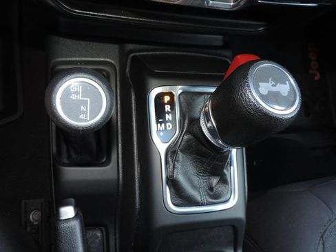 Used 2023 Jeep Wrangler Unlimited Sport AWD/4WD image 23