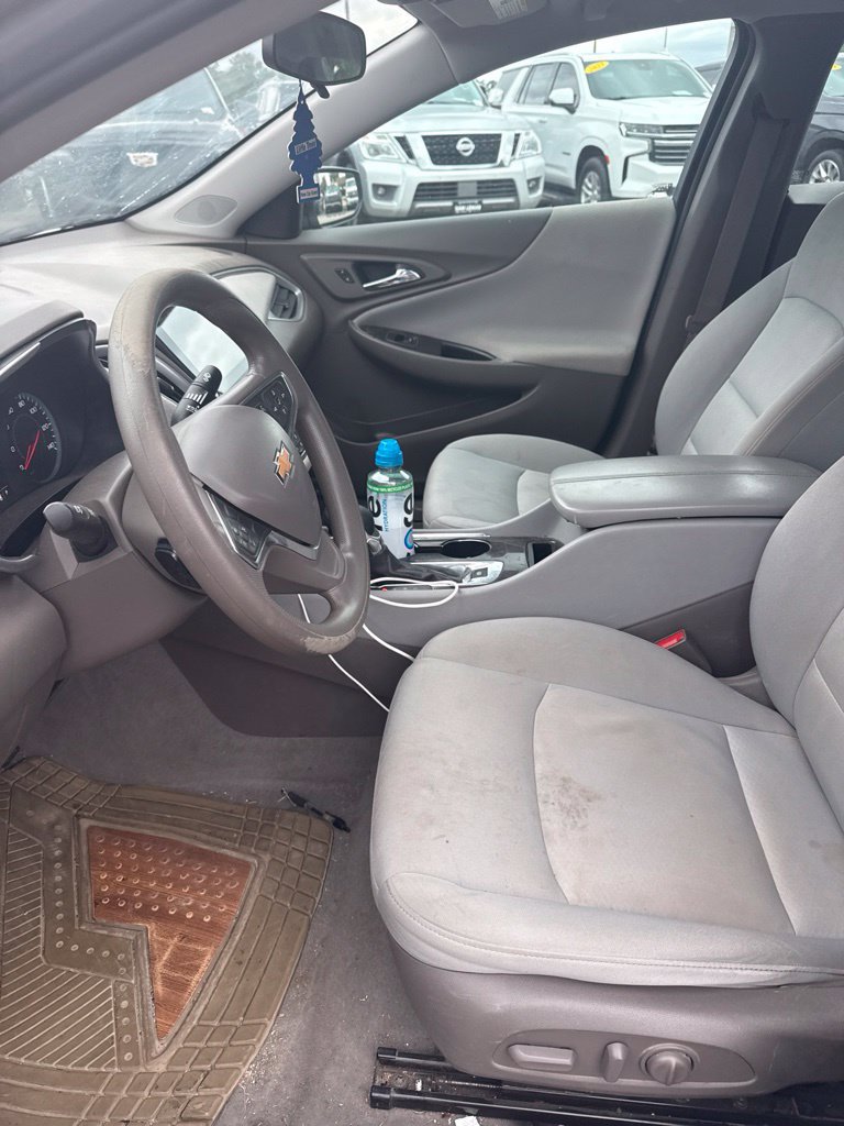 Used 2022 Chevrolet Malibu LT FWD image 3