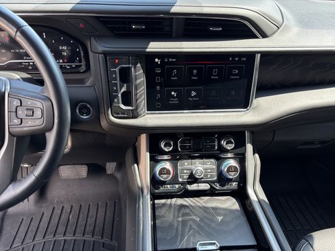 Used 2024 GMC Yukon Denali w/ Denali Reserve Package AWD/4WD image 21