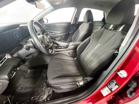 Used 2023 Hyundai Elantra SEL w/ Convenience Package FWD image 21