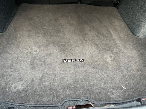 Used 2025 Nissan Versa SV image 28