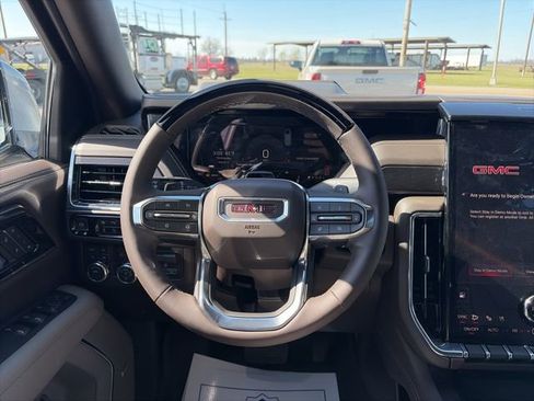 New 2026 GMC Yukon XL Elevation image 16