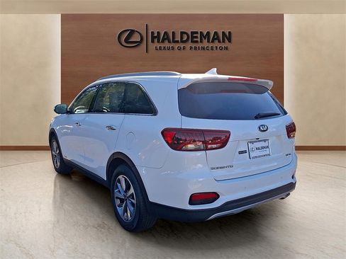 Used 2019 Kia Sorento EX image 4