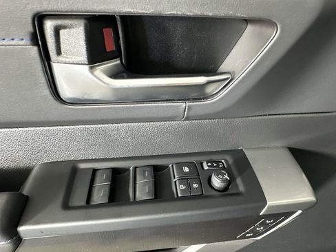 Used 2025 Toyota Tundra Platinum image 26