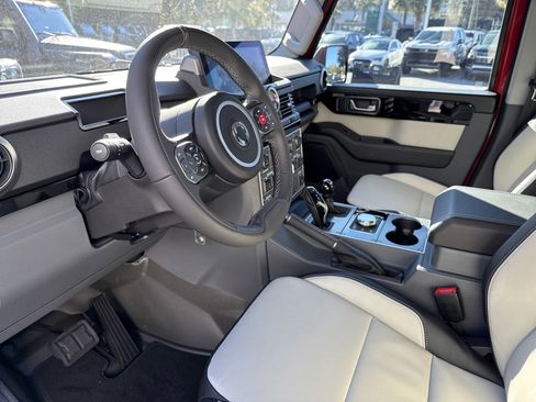 New 2025 INEOS Grenadier Fieldmaster Edition image 12