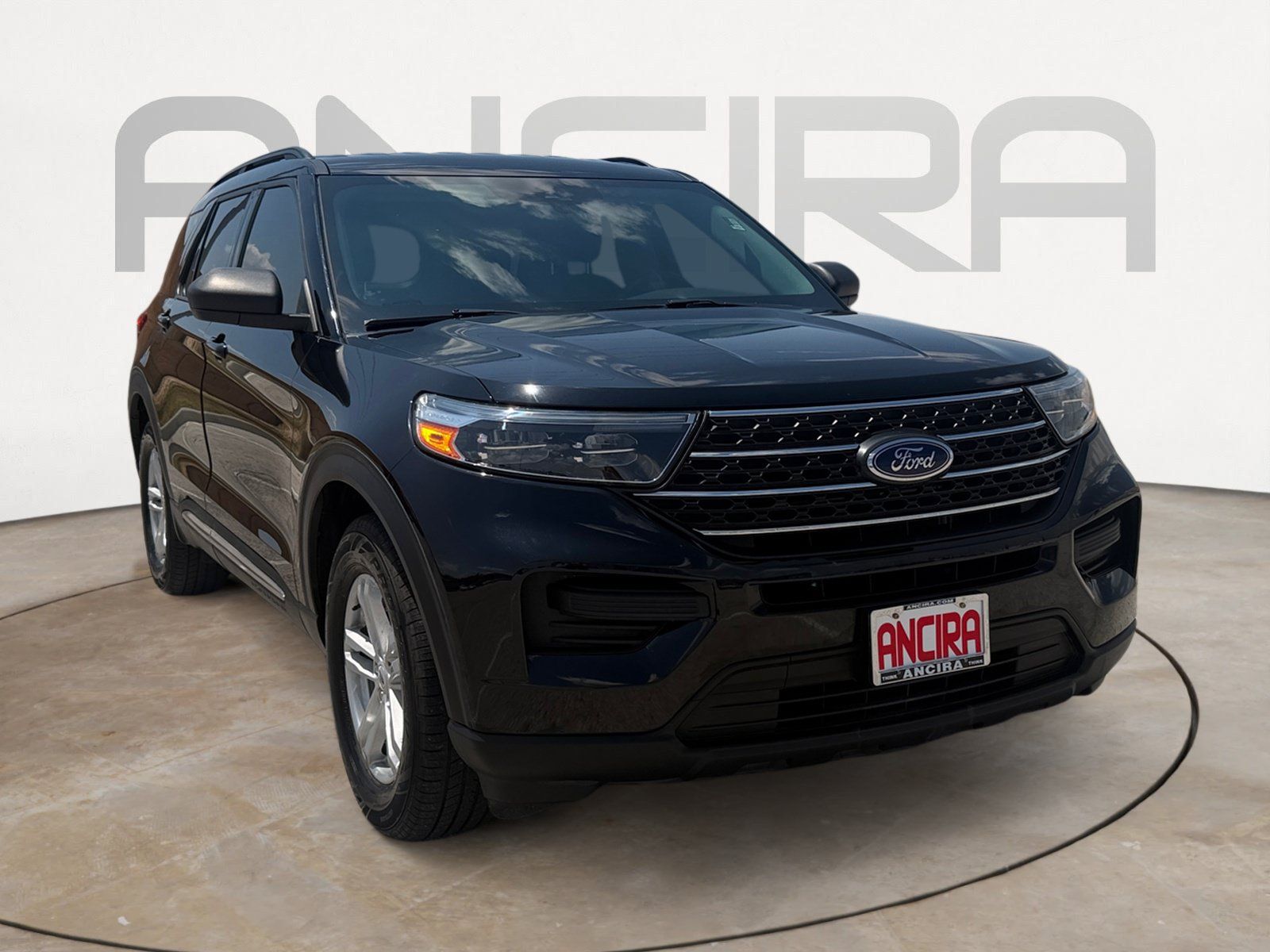 Used 2022 Ford Explorer XLT RWD image 4