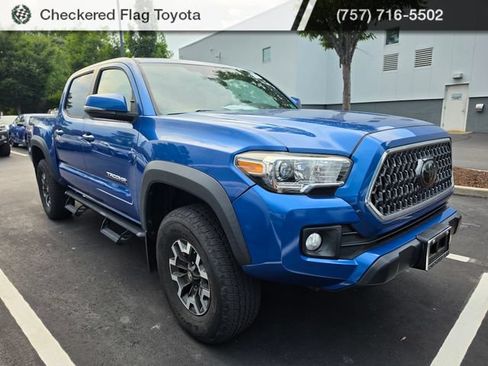 Used 2018 Toyota Tacoma TRD Off-Road AWD/4WD image 1