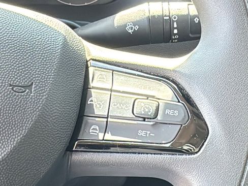 Used 2025 RAM ProMaster 2500 w/ Convenience Group image 20