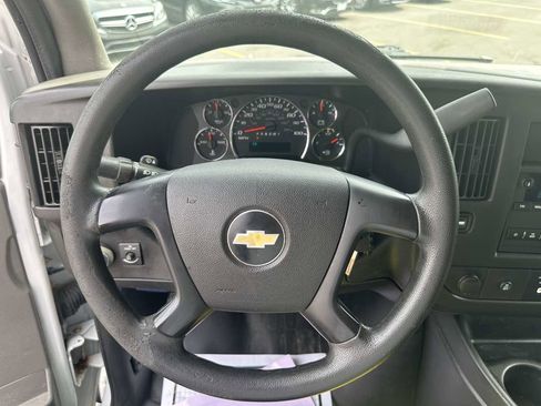 Used 2015 Chevrolet Express 2500 image 16