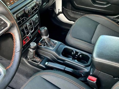 Certified 2022 Jeep Gladiator Mojave image 14