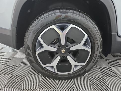 Used 2024 Rivian R1T Adventure Dual AWD/4WD image 12