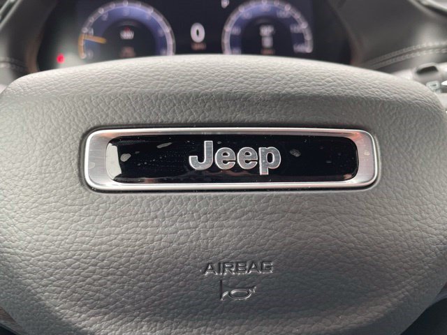 New 2026 Jeep Grand Cherokee Altitude AWD/4WD image 17