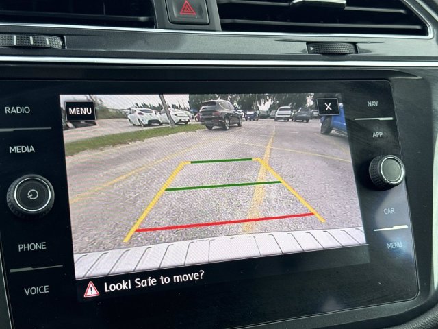 Used 2020 Volkswagen Tiguan SEL FWD image 25