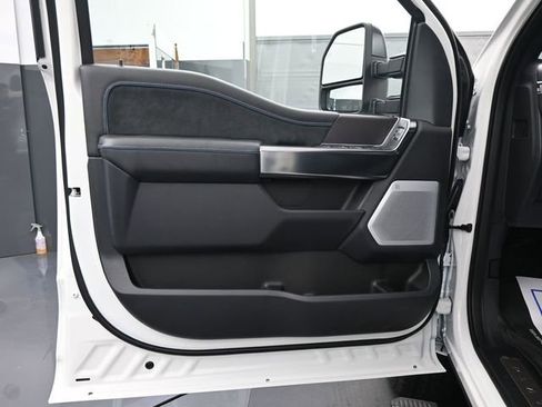 New 2026 Ford F250 Platinum image 9