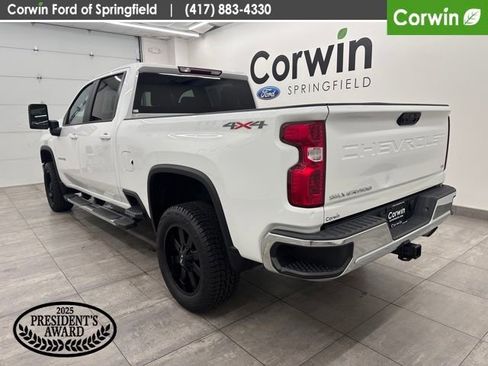 Used 2023 Chevrolet Silverado 2500 LT image 3