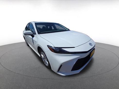Used 2025 Toyota Camry LE FWD image 3