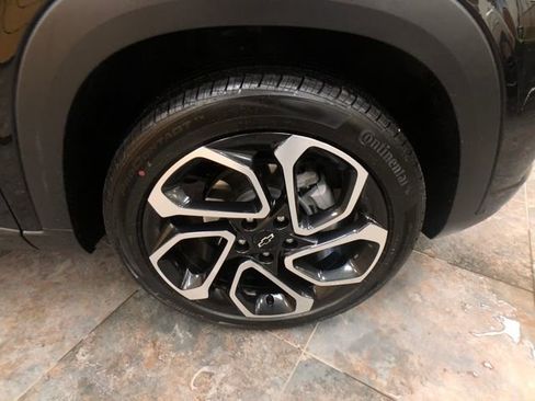 Used 2026 Chevrolet Trax RS w/ Sunroof Package image 9