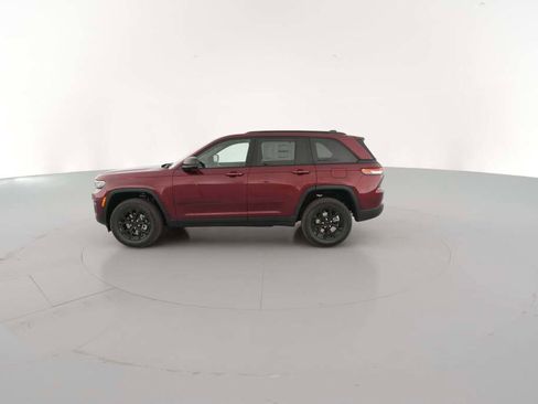 New 2025 Jeep Grand Cherokee Altitude image 6