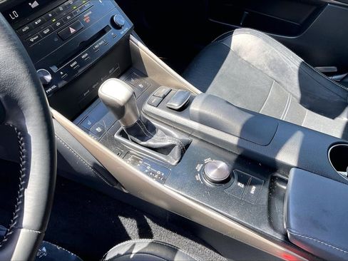 Used 2014 Lexus IS 250 w/ Luxury Package w/Gray Wood RWD image 14