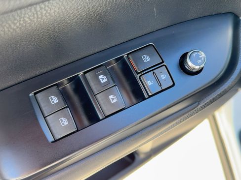 Used 2016 Toyota Highlander XLE image 13