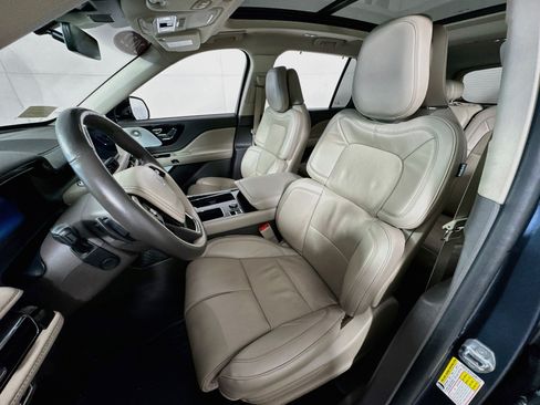 Used 2022 Lincoln Aviator Grand Touring w/ Equipment Group 301A AWD/4WD image 16