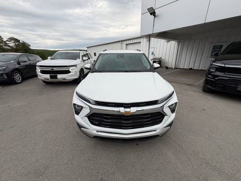 Used 2025 Chevrolet TrailBlazer LT FWD image 8