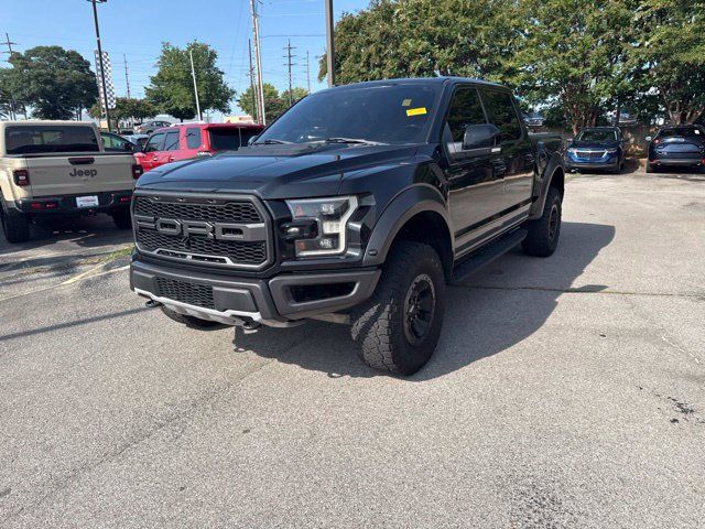Used 2018 Ford F150 Raptor w/ Equipment Group 802A Luxury AWD/4WD image 8