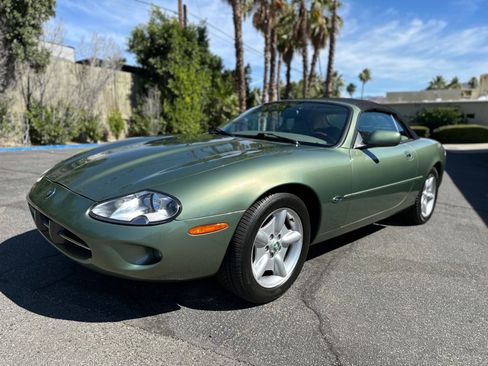 Used 1999 Jaguar XK8 Convertible RWD image 2